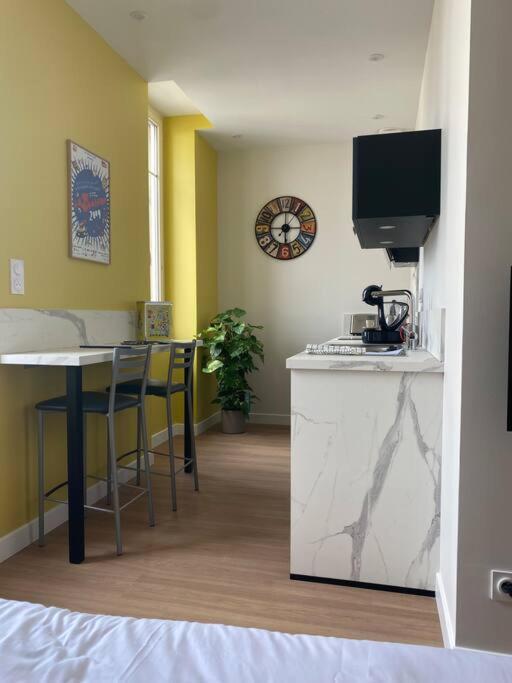 Superbe Studio Centre Ville * Clim * Wifi * Haut De Gamme * Angoulême Zewnętrze zdjęcie