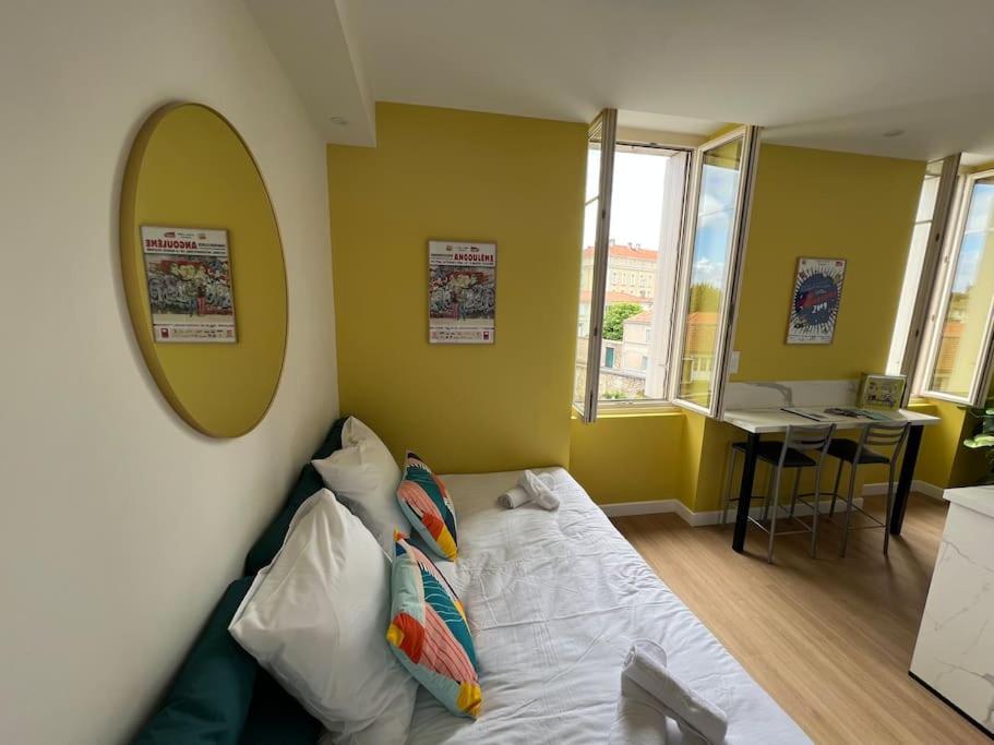 Superbe Studio Centre Ville * Clim * Wifi * Haut De Gamme * Angoulême Zewnętrze zdjęcie